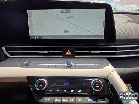 Used 2025 Hyundai Elantra Limited FWD image 33