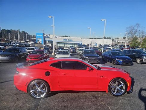 Used 2022 Chevrolet Camaro LT w/ RS Package image 8