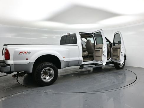 Used 2010 Ford F350 Lariat image 5