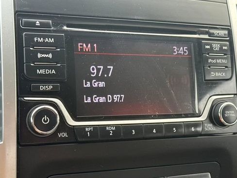 Used 2017 Nissan Frontier SV image 19