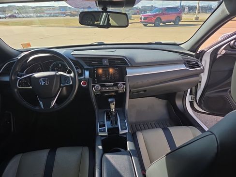 Used 2017 Honda Civic Touring image 18