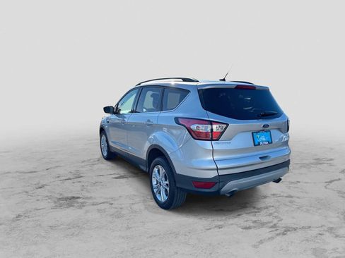 Used 2018 Ford Escape SE w/ Ford Safe & Smart Package image 6