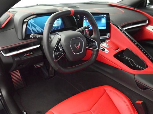 Used 2024 Chevrolet Corvette Stingray Preferred Conv w/ Z51 Performance Package RWD image 18