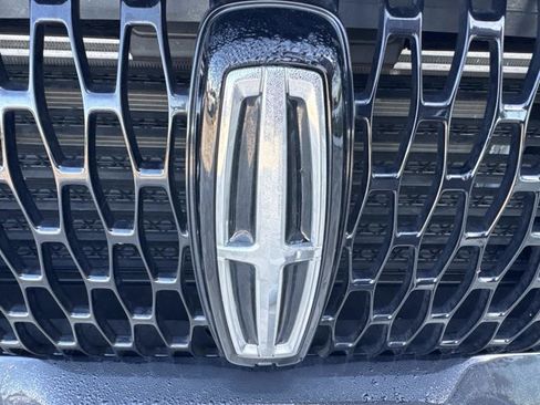 Certified 2023 Lincoln Aviator Reserve w/ Equipment Group 201A image 8