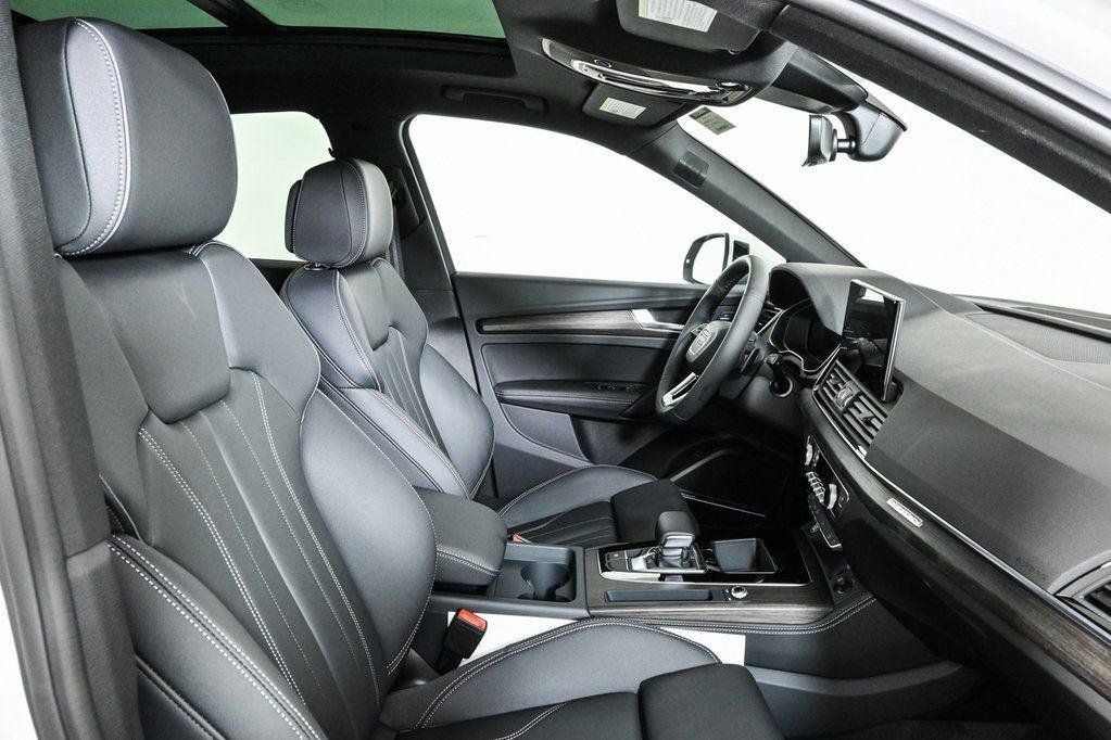New 2025 Audi Q5 2.0T Premium Plus AWD/4WD image 24