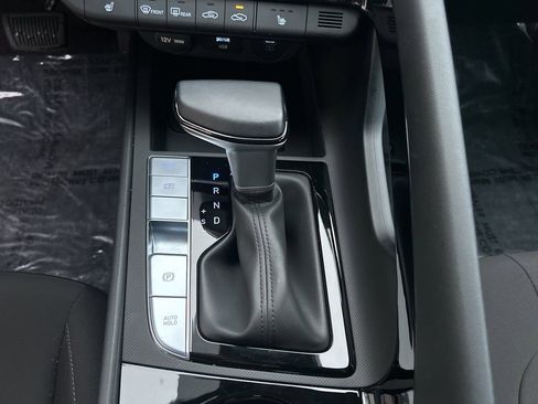 Certified 2025 Hyundai Elantra SEL image 19