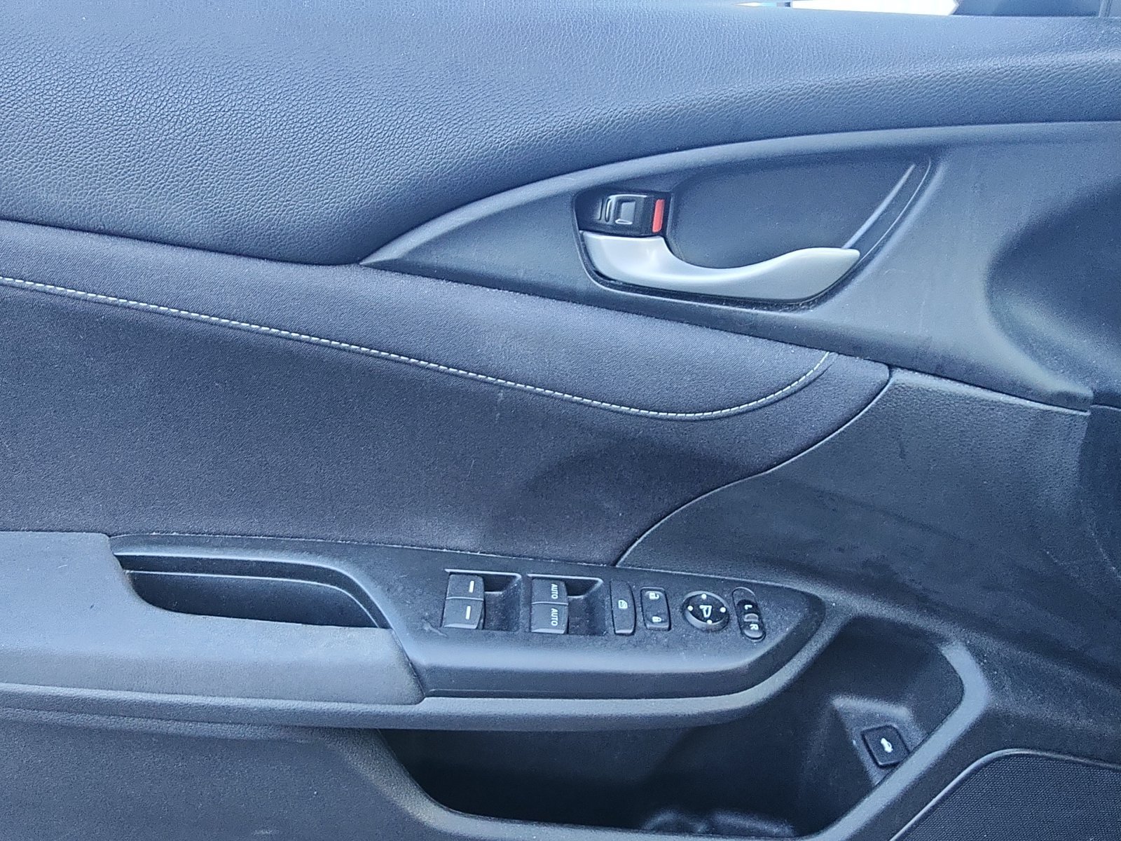 Used 2020 Honda Insight EX image 15