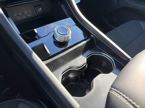 New 2025 Jeep Grand Cherokee 4WD image 16