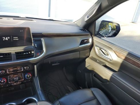 Used 2024 Chevrolet Tahoe LT w/ Luxury Package RWD image 13