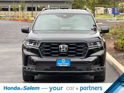 New 2025 Honda Pilot Sport image 10