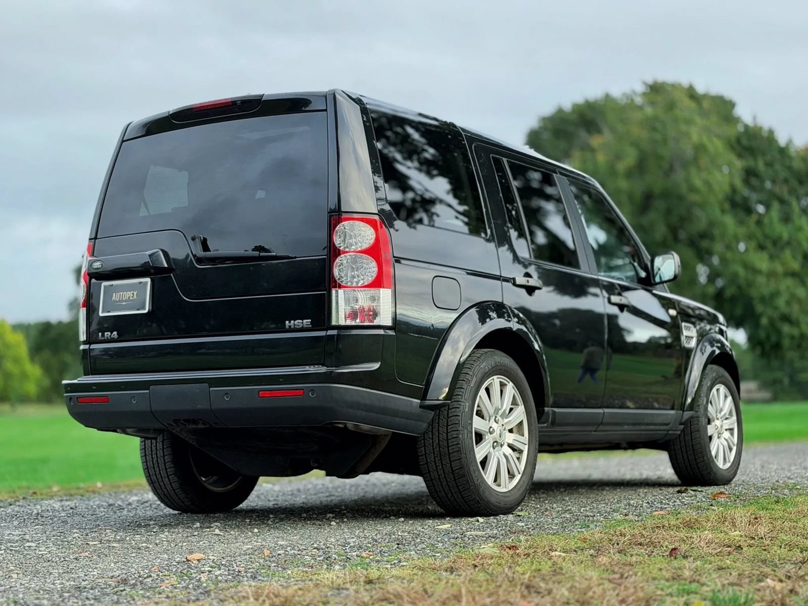 Used 2013 Land Rover LR4 HSE AWD/4WD image 23
