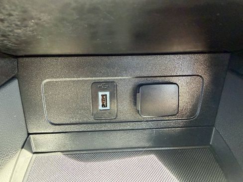 Used 2019 Ford Escape Titanium AWD/4WD image 24