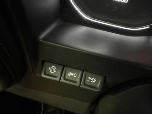 Used 2021 GMC Sierra 1500 AT4 w/ AT4 Premium Package AWD/4WD image 13