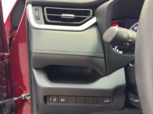 Used 2024 Toyota RAV4 XLE Premium image 33