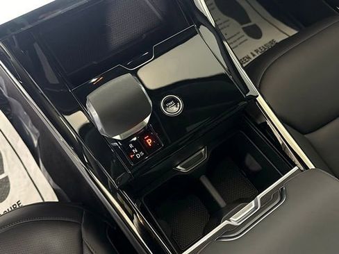 New 2025 Land Rover Range Rover Sport Dynamic SE image 37