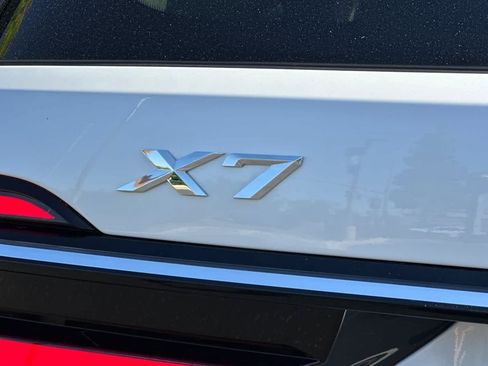Used 2023 BMW X7 xDrive40i w/ Premium Package AWD/4WD image 28