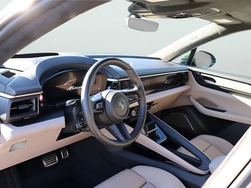 Certified 2024 Porsche Macan Turbo Electric AWD/4WD image 4