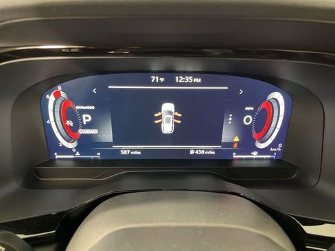 New 2026 Nissan Pathfinder Platinum image 23