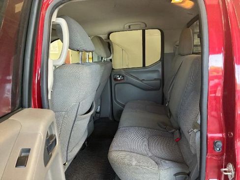 Used 2019 Nissan Frontier SV image 21