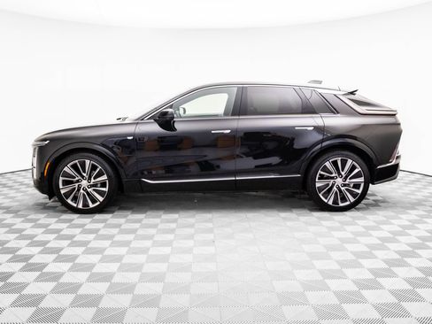 Certified 2025 Cadillac Lyriq Luxury w/ LPO, Floor Liner Package image 2