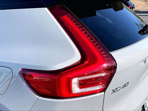 Used 2024 Volvo XC40 Recharge Plus w/ Protection Package Premier image 32