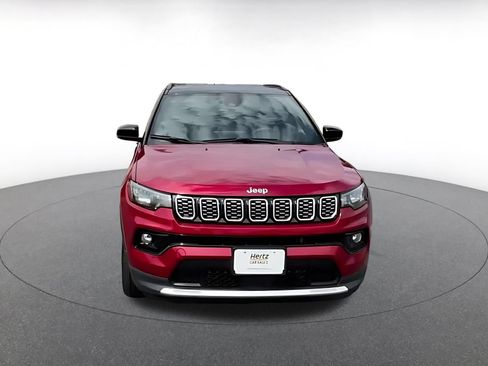 Used 2025 Jeep Compass Limited AWD/4WD image 4