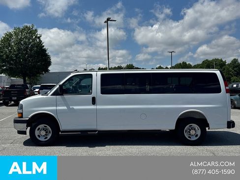 Used 2025 Chevrolet Express 3500 LT w/ LT Preferred Equipment Group RWD image 11