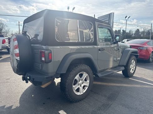 Used 2019 Jeep Wrangler Sport S image 3