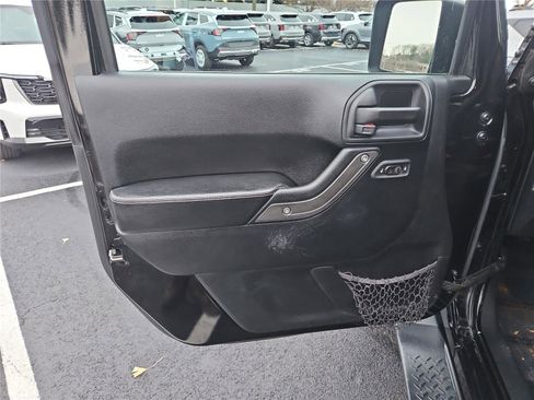 Used 2016 Jeep Wrangler Unlimited Sport image 13