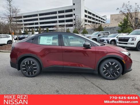 New 2026 Nissan Leaf Platinum+ w/ Cargo Package (Platinum+) FWD image 2