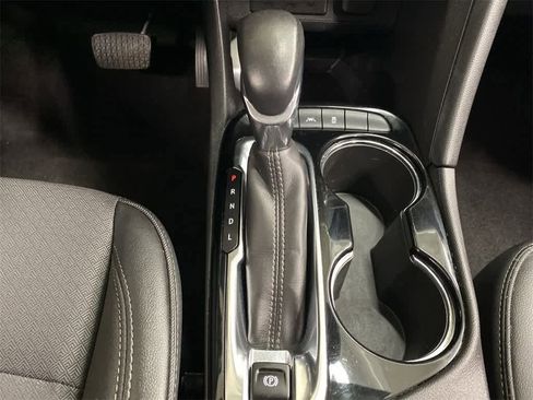 Used 2022 Buick Encore GX Select w/ Experience Buick Package image 27