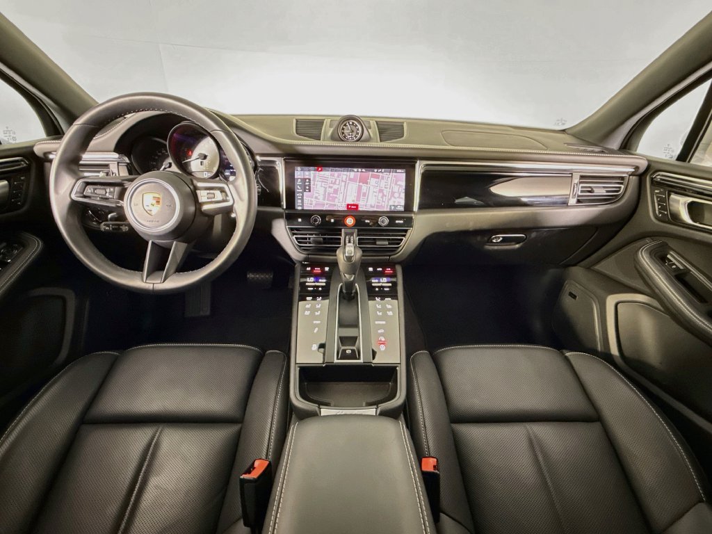 Certified 2026 Porsche Macan S AWD/4WD image 11
