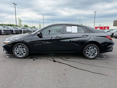 Used 2024 Hyundai Elantra SEL FWD image 8