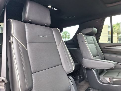 Certified 2025 Cadillac Escalade Premium Luxury AWD/4WD image 31