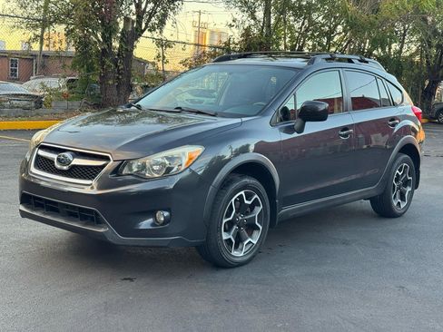 Used 2014 Subaru Crosstrek 2.0i Premium w/ Moonroof Package AWD/4WD image 4