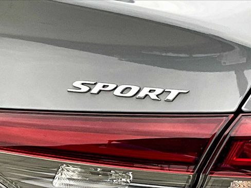 Used 2025 Honda Civic Sport image 15