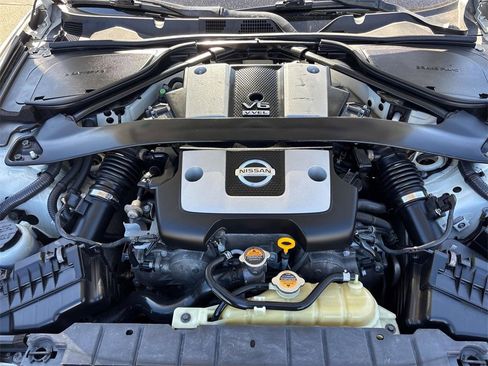 Used 2013 Nissan 370Z Touring w/ Sport Pkg image 6