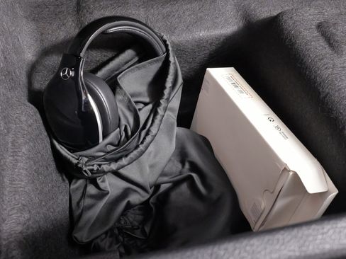 Used 2023 Mercedes-Benz EQS 580 4MATIC SUV image 75