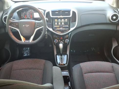 Used 2018 Chevrolet Sonic LT image 8