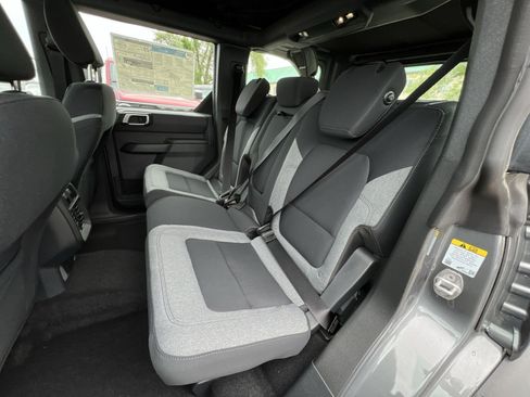 New 2025 Ford Bronco 4-Door AWD/4WD image 31