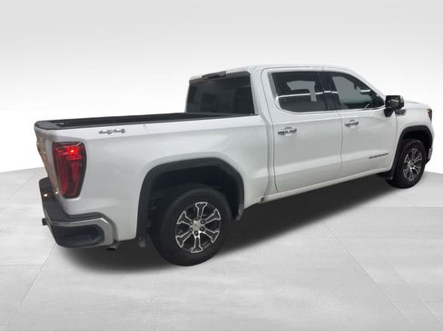 Used 2024 GMC Sierra 1500 SLT image 16