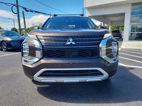 Used 2022 Mitsubishi Outlander SEL image 3