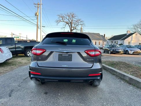 Used 2020 Maserati Levante image 5