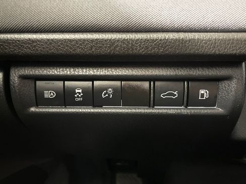 Certified 2025 Toyota Camry LE FWD image 28