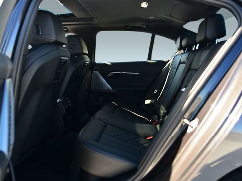 Used 2024 BMW i5 eDrive40i w/ Premium Package image 13