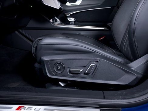 Used 2025 Audi RS 6 performance image 23