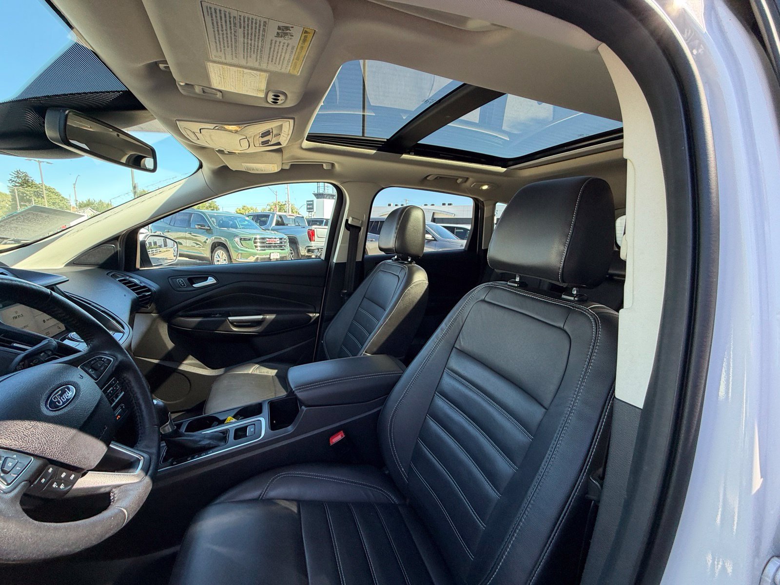 Used 2017 Ford Escape Titanium w/ Equipment Group 301A FWD image 18