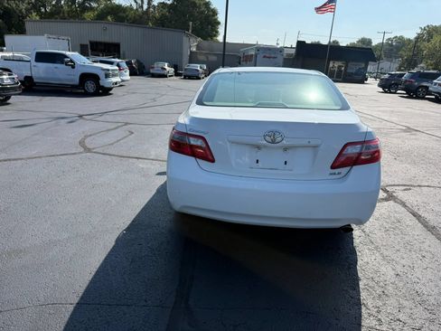 Used 2009 Toyota Camry XLE FWD image 6