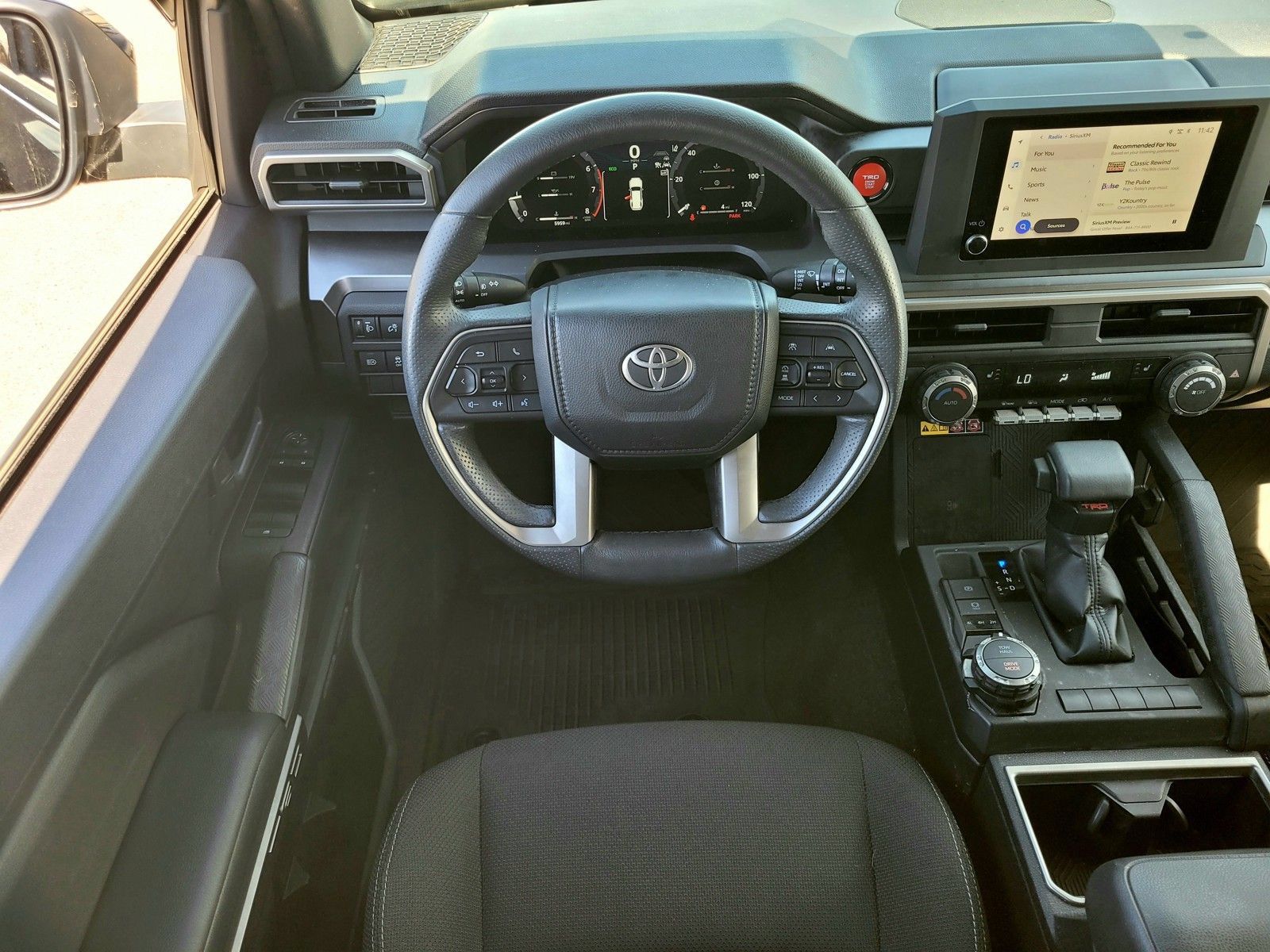 Used 2025 Toyota 4Runner TRD Sport AWD/4WD image 12