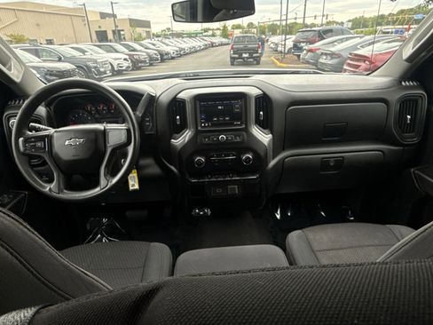 Used 2019 Chevrolet Silverado 1500 Custom Trail Boss w/ Custom Convenience Package AWD/4WD image 17